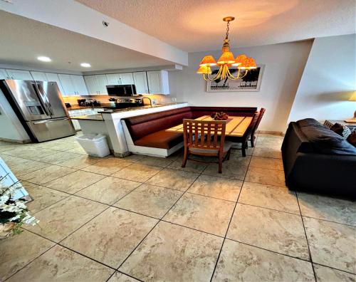 Wyndham Ocean Walk 2 BR Resort Condo Direct Oceanfront Daytona Funland 2226 in Daytona Beach, United States