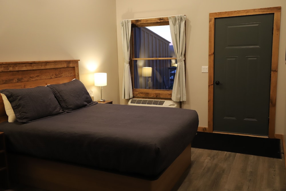 Lakeside Resort - photo 11