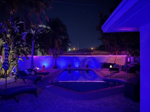 Azure Dreams House Heated Pool Modern Design — 4-Star Luxury Hotel in Pompano Beach, United States