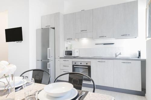 Easylife Milano Borsi 2 Navigli — 4-Star Luxury Hotel in Milan, Italy