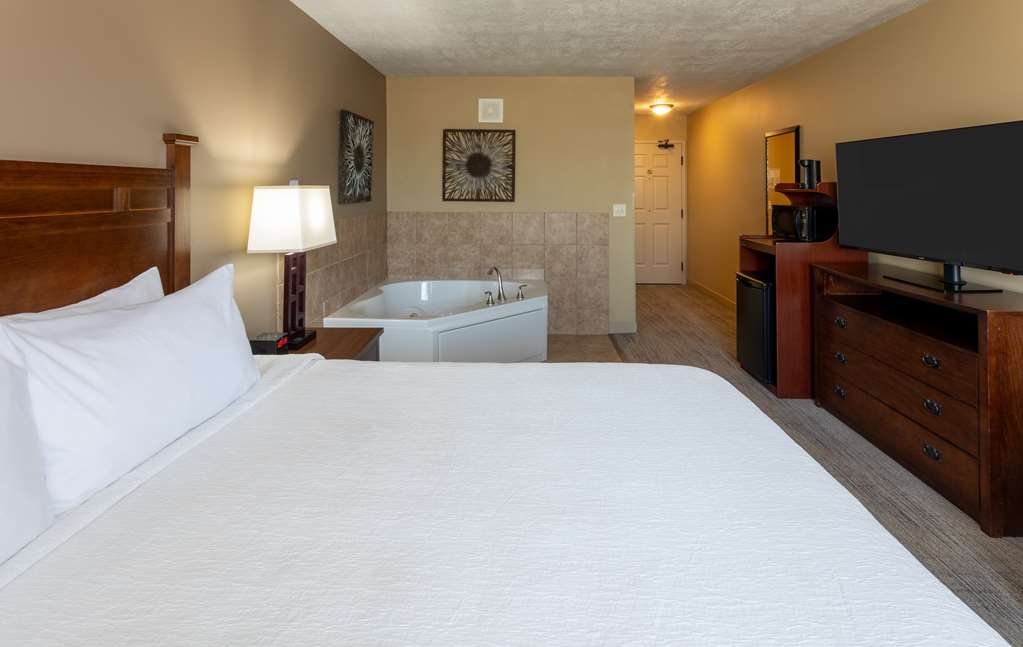 Grandstay Hotel And Suites Luverne - photo 30