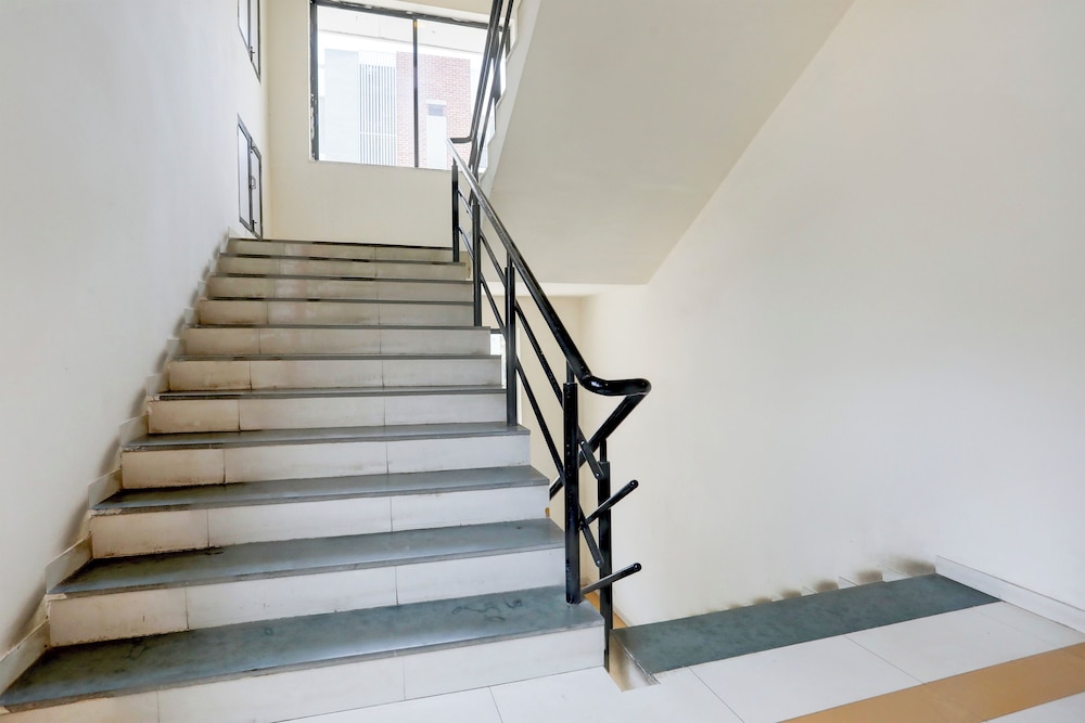 Fabhotel Prime Ace Ii Near Jupiter Hospital — Vadodara
