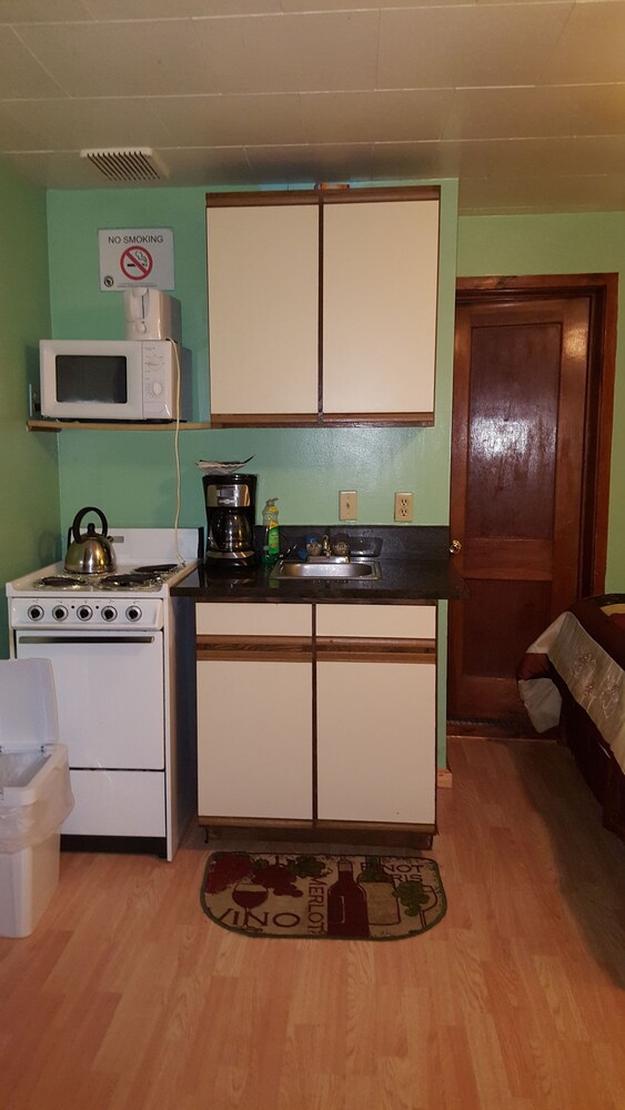 Deer Trail Motel - photo 22