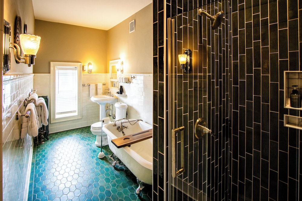 Historic Cotton Mansion Duluth Boutique Hotel - photo 54