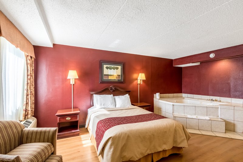 Red Roof Inn & Suites Terre Haute - photo 26