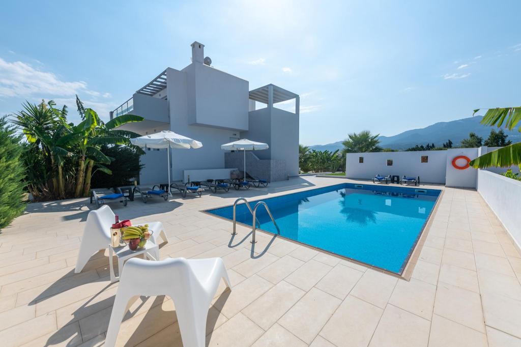 Design villa with private pool and sea view — 4-Star Luxury Hotel in Kardamaina, Greece