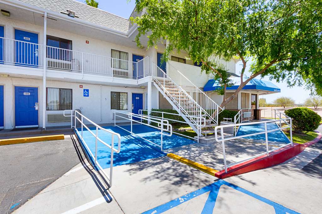 Motel 6 Mesa South - photo 4
