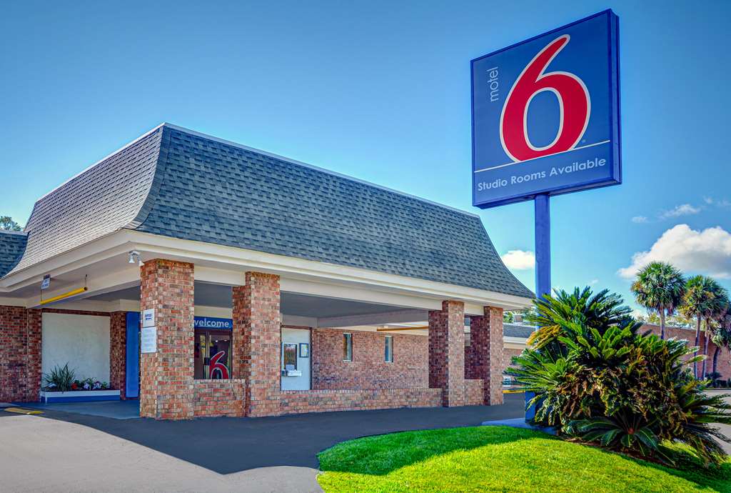Motel 6 Tallahassee FL Downtown - featured photo