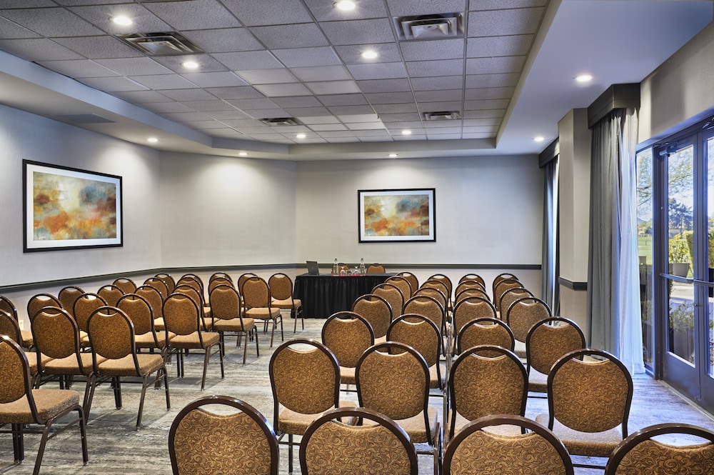 Embassy Suites by Hilton Phoenix Scottsdale - photo 62