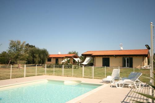 Due Casette Con Piscina — Castagneto Carducci