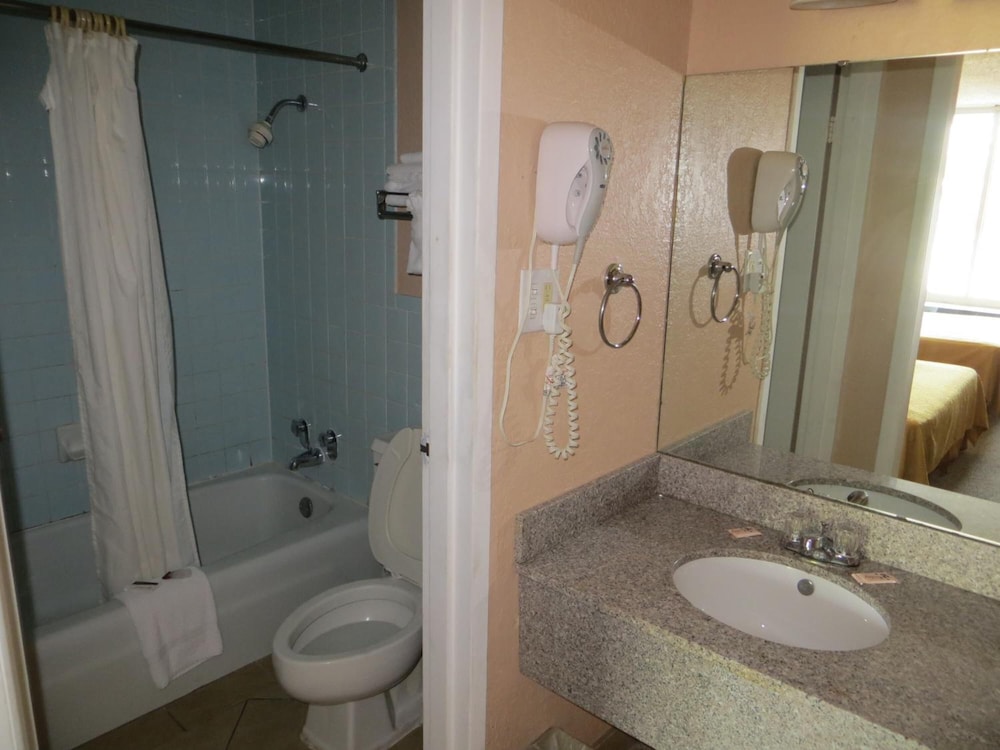 Americourt Extended Stays - photo 23