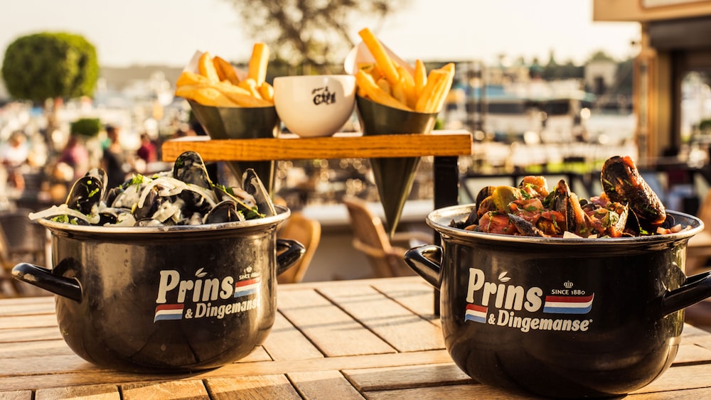 מזון ומשקאות