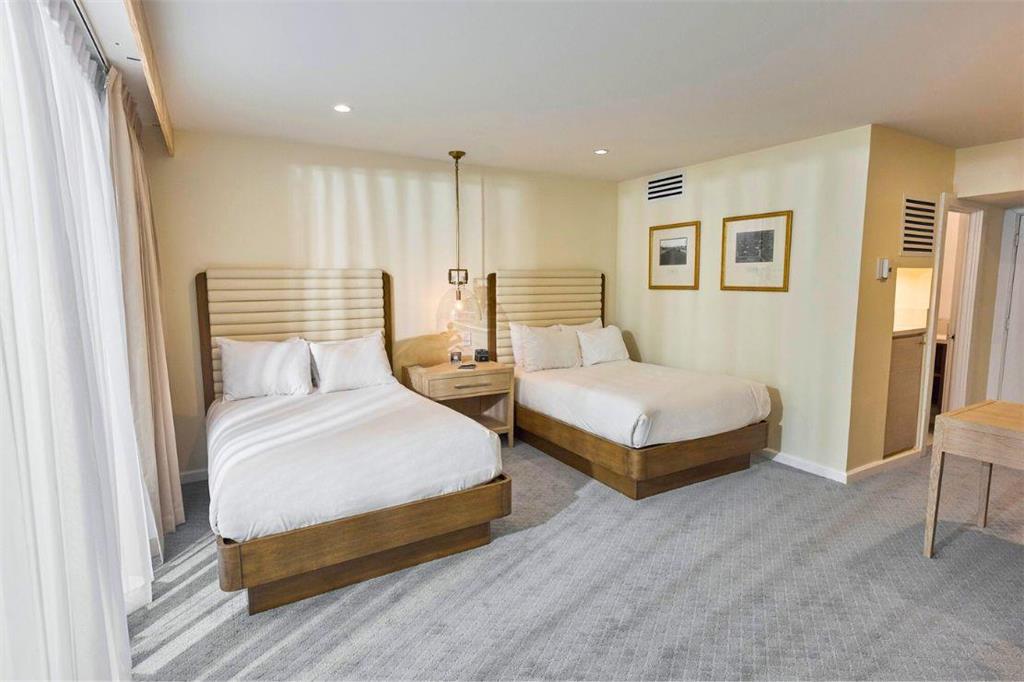 Luxe Sunset Boulevard Hotel - photo 7