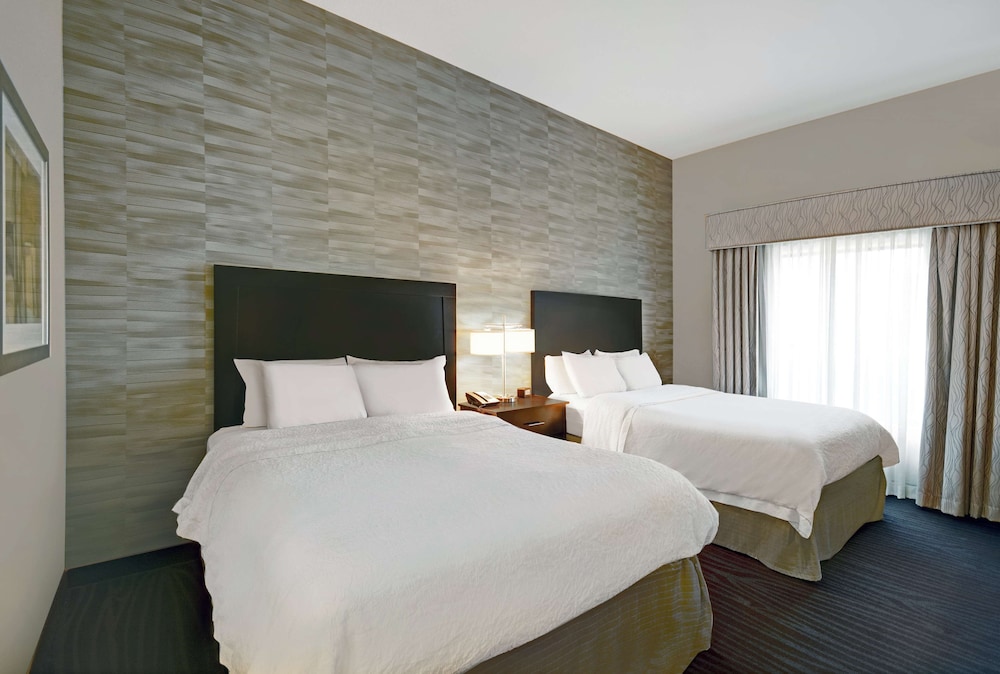 Hampton Inn & Suites Robbinsville - photo 9