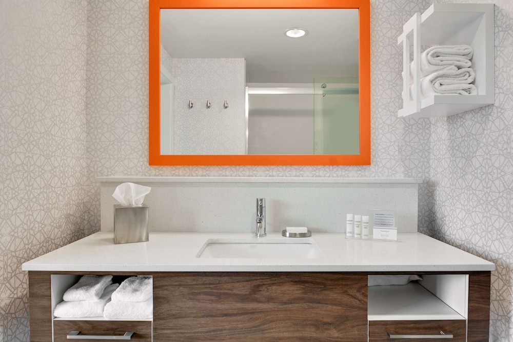 Hampton Inn Salem Boston - photo 18
