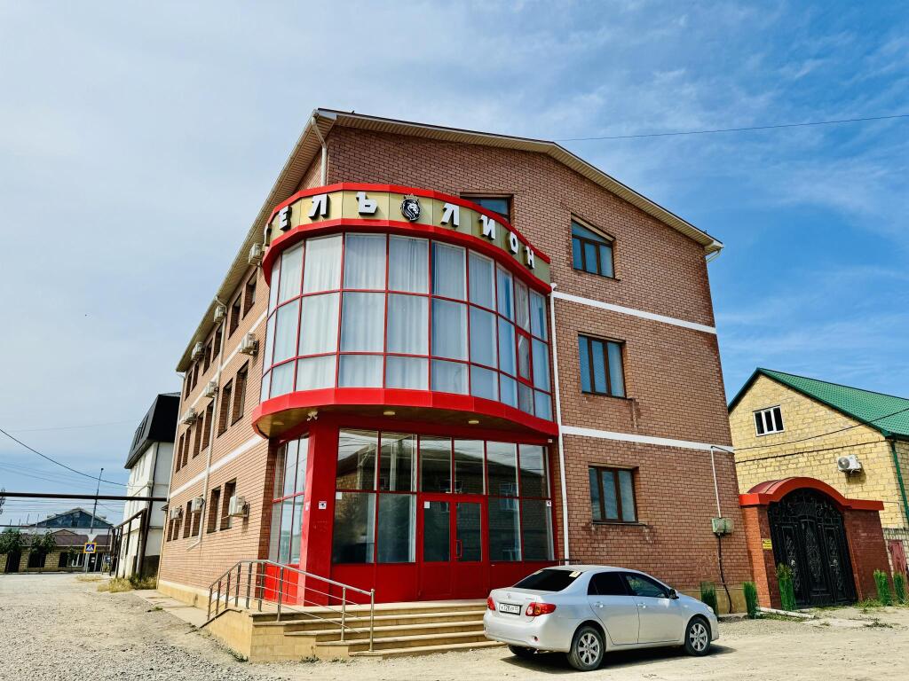 Lyon in Derbent, Russia