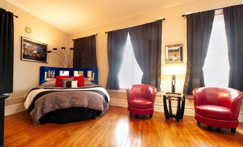 The Historic Wolf Hotel - photo 13