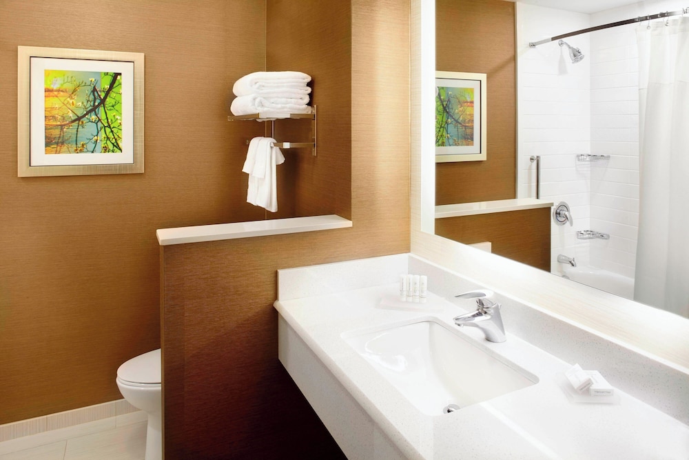Fairfield by Marriott Inn & Suites Wheeling at The Highlands - photo 15