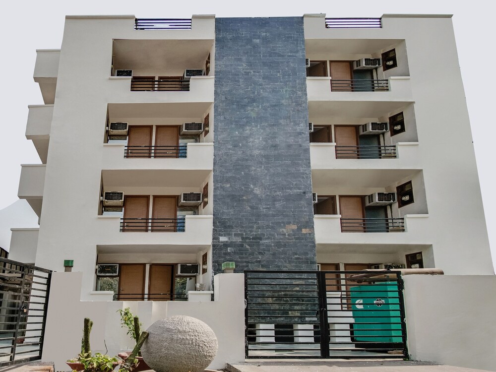 Oyo 10664 Aone Inn - last minute hotel in Noida