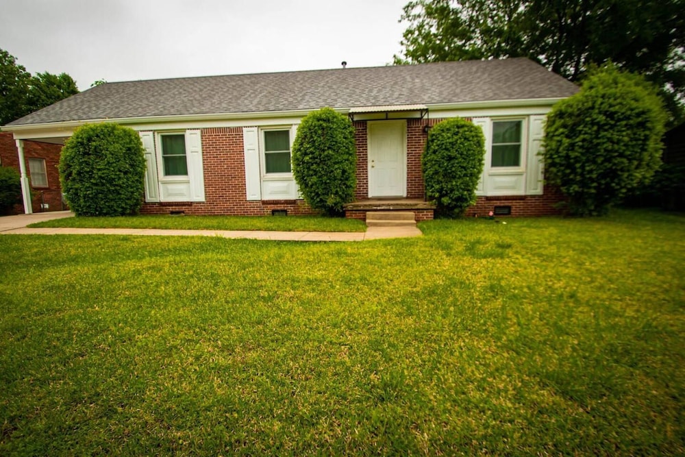 Midtown Serenity in Little Rock - photo 2