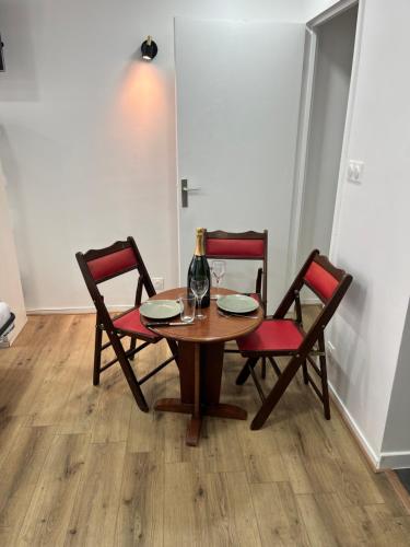 Studio Idealement Place - carbon neutral hotel in Paris