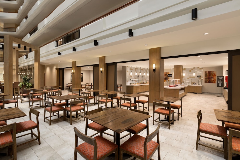 Embassy Suites by Hilton Austin Downtown South Congress - photo 66