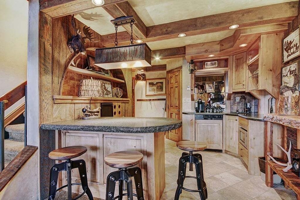 Beaver Run Peak 9 Penthouse by RedAwning - photo 41