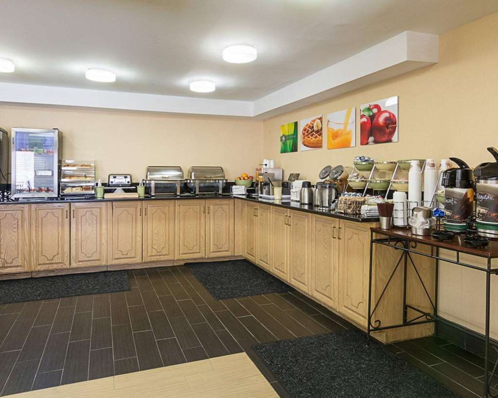 Quality Inn Richmond Airport - photo 10