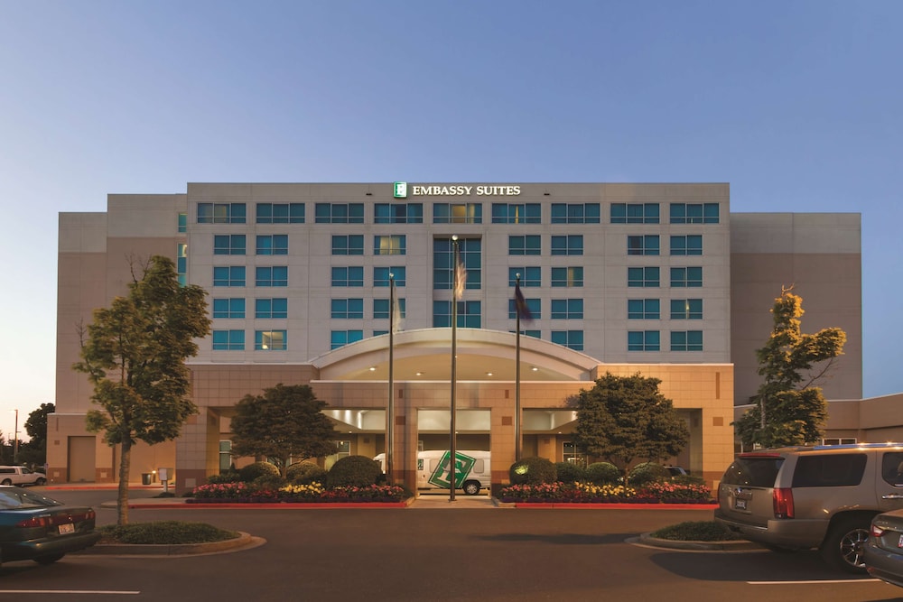 Embassy Suites by Hilton Portland Airport - photo 51