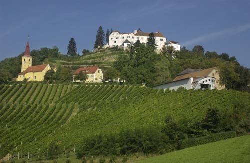 Schloss Kapfenstein - carbon neutral hotel in Kapfenstein