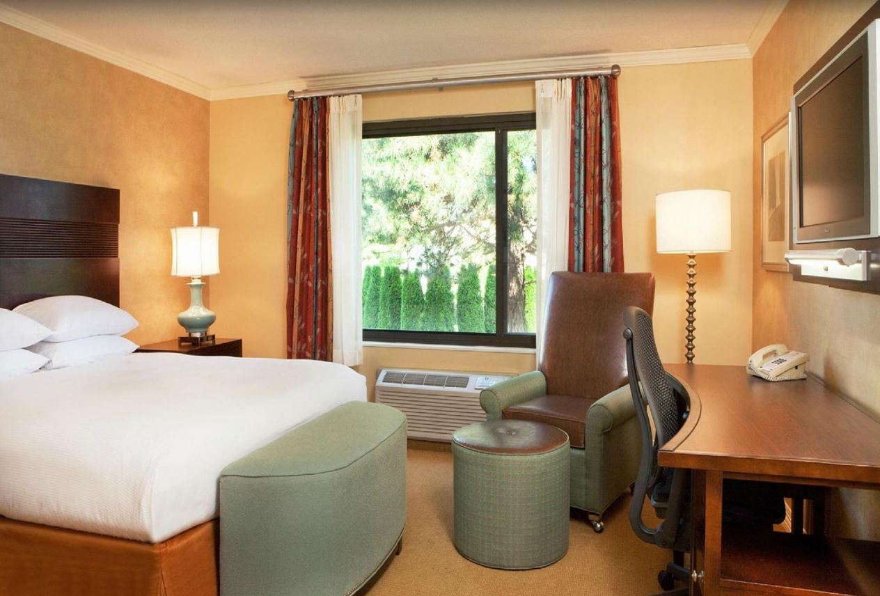 DoubleTree by Hilton Hotel Boston Bedford Glen - photo 16