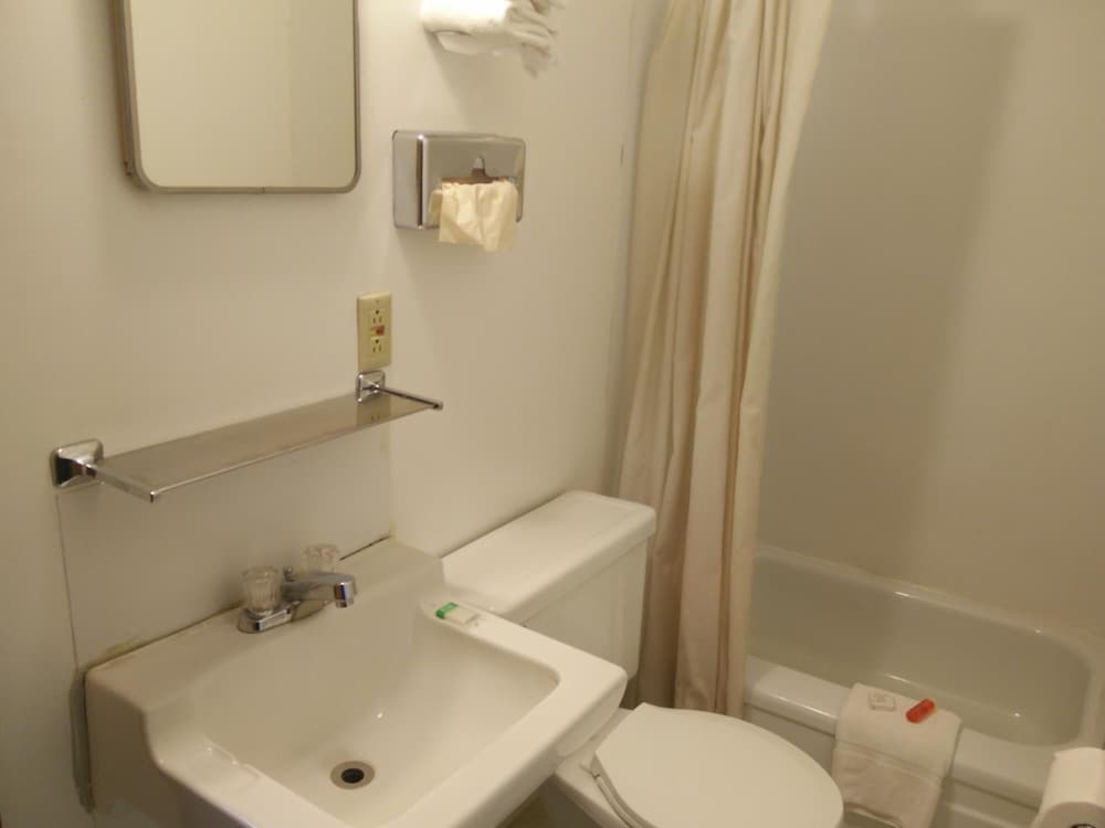 Marina Motel - photo 32