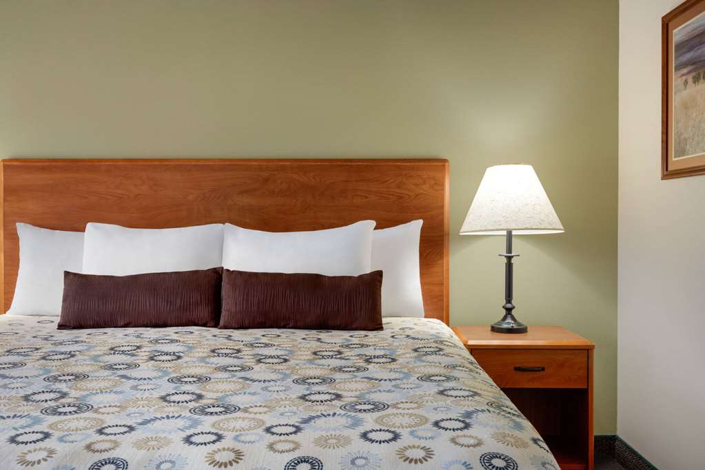 AmericInn by Wyndham Havre - photo 12
