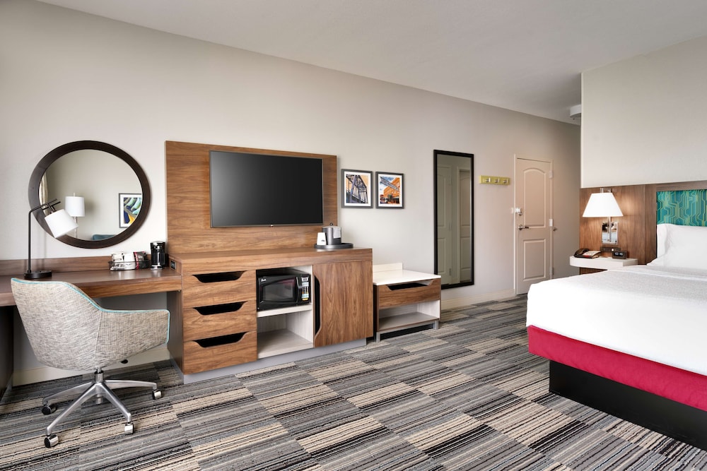 Hampton Inn & Suites Ft. Worth Burleson - photo 8