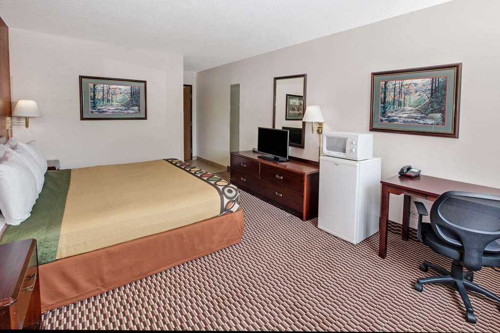 Super 8 by Wyndham Crystal Lake - photo 8