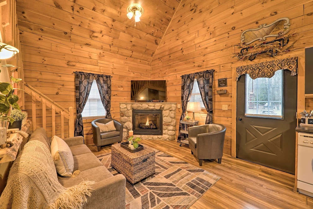 Charming Log Cabin at Double JJ Ranch Resort - photo 16