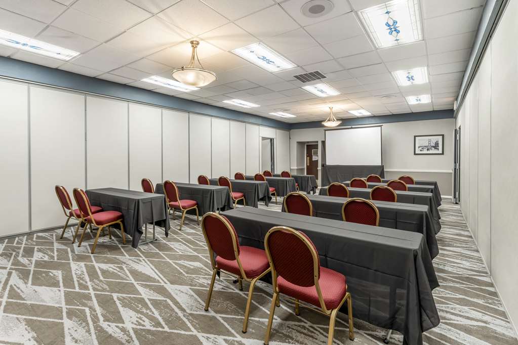 Best Western Plus Grosvenor Airport Hotel - photo 17
