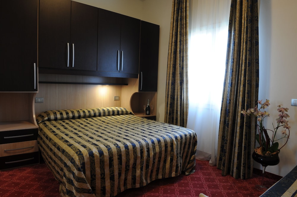Hotel Miami — hotel in Ravenna