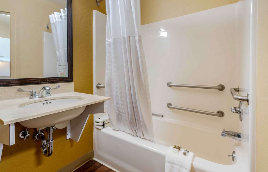 Extended Stay America Suites Elizabeth Newark Airport - photo 19