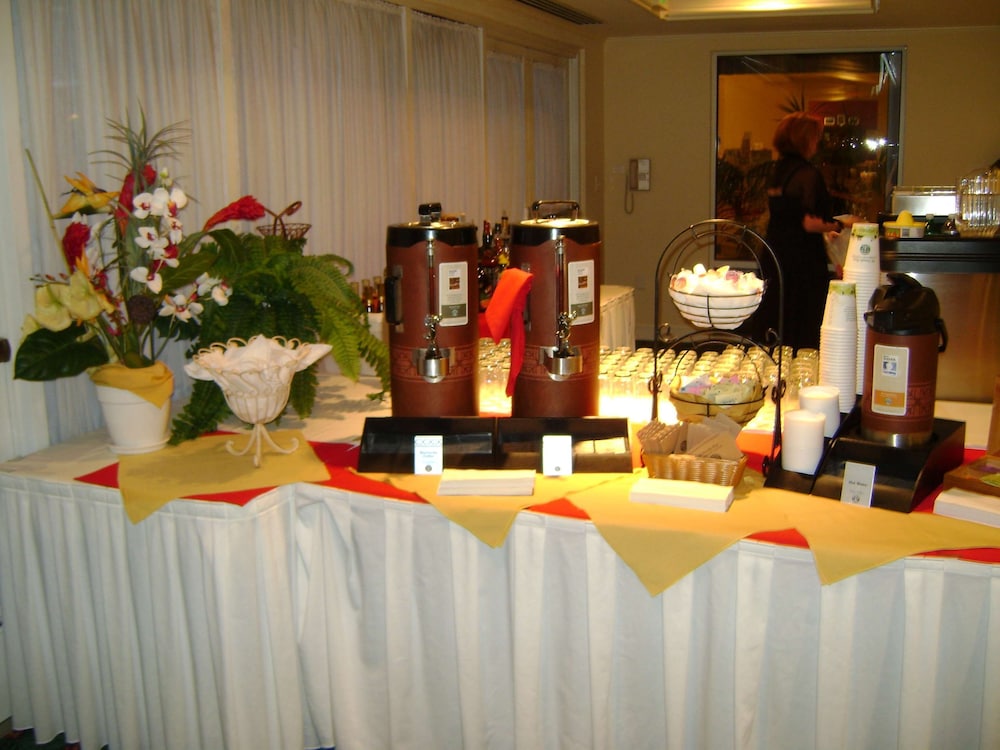 Hilton Garden Inn Redding - photo 50