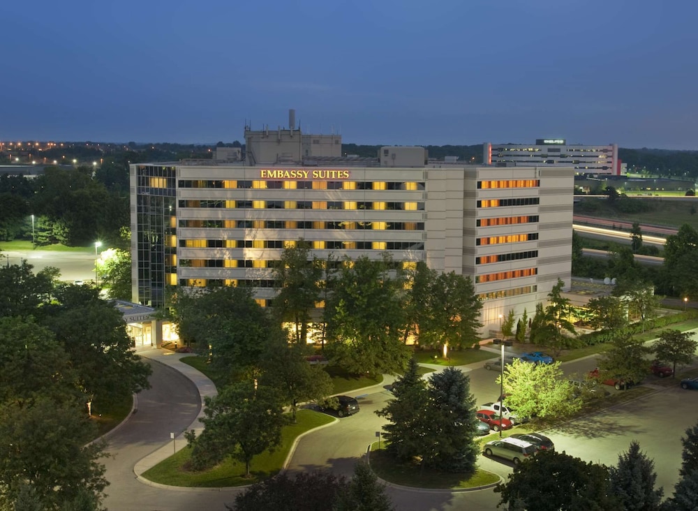 Embassy Suites by Hilton Detroit Troy Auburn Hills - carbon neutral hotel in Troy