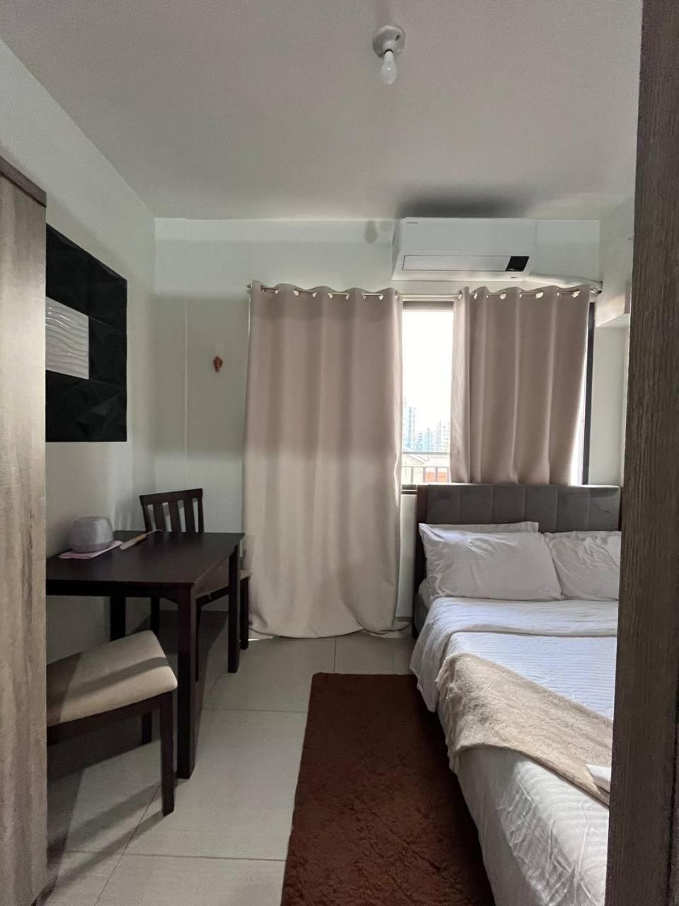 Couple or Barkada Room — Manila — photo 4