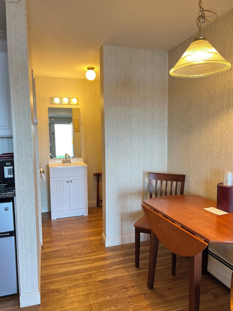 Island Pond Country Inn - photo 12