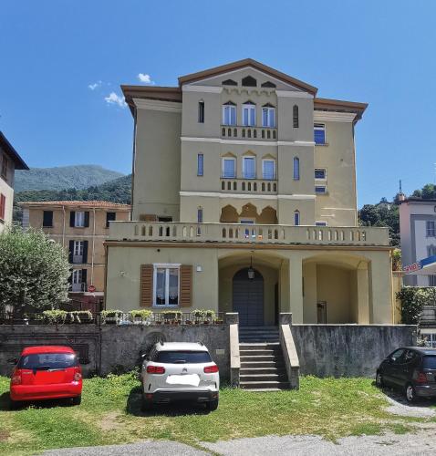 Apartment with parking near the historical center — 4-Star Luxury Hotel in Bellano, Italy