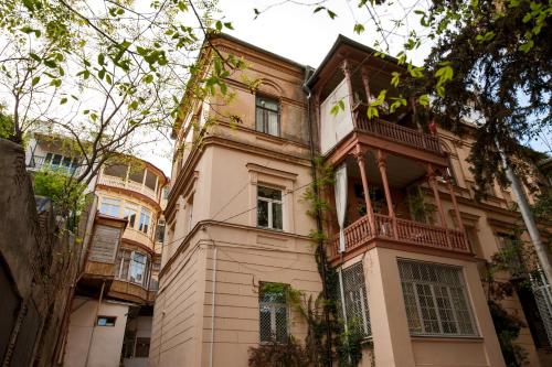 Green apartment