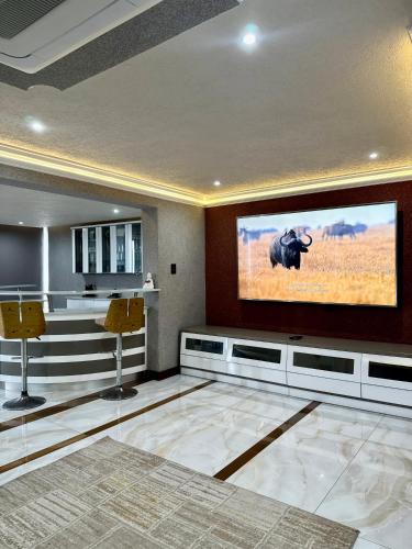 Accommodation Front Grand 6 Sleeper Overlooking The Ocean — 4-Star Luxury Hotel in Durban, South Africa