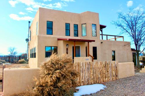 Casa Vinella Viejo — 4-Star Luxury Hotel in Taos, United States
