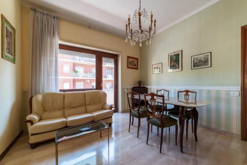 Elle House — 4-Star Luxury Hotel in Rome, Italy