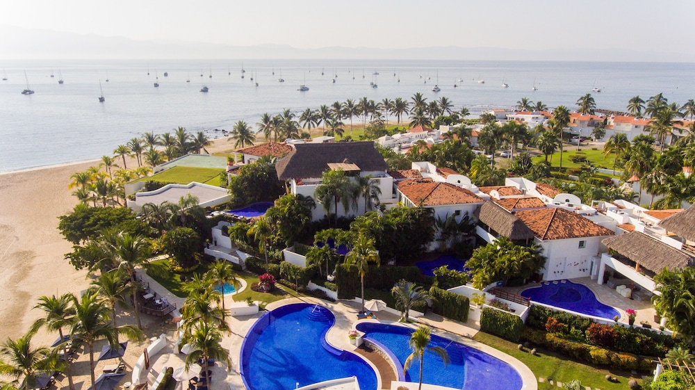 Kovay Gardens — 5-Star Luxury Hotel in Bucerias, Mexico
