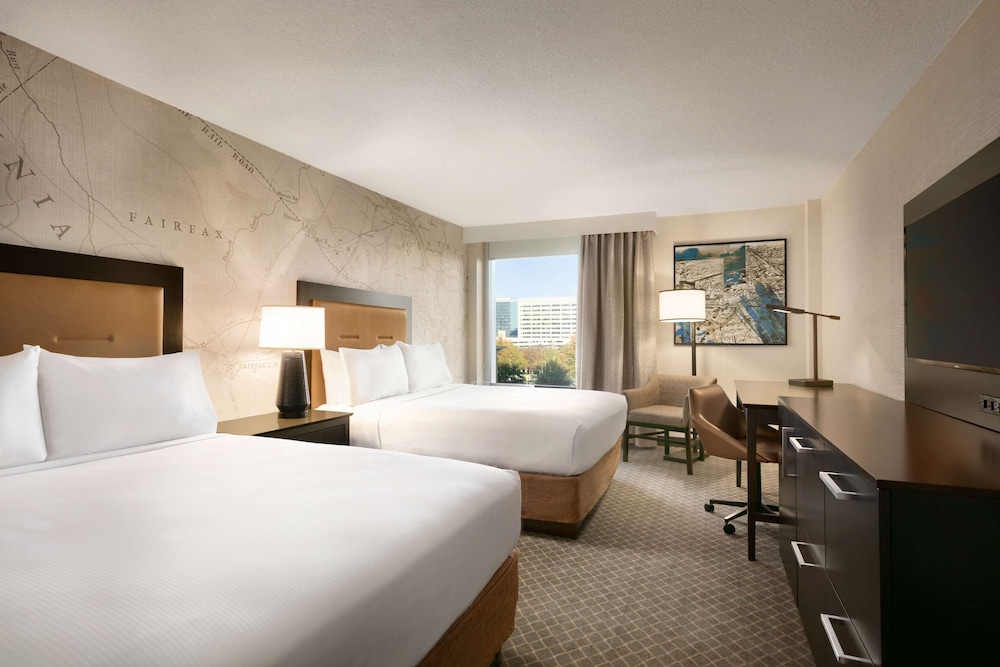 Doubletree by Hilton McLean Tysons - photo 12